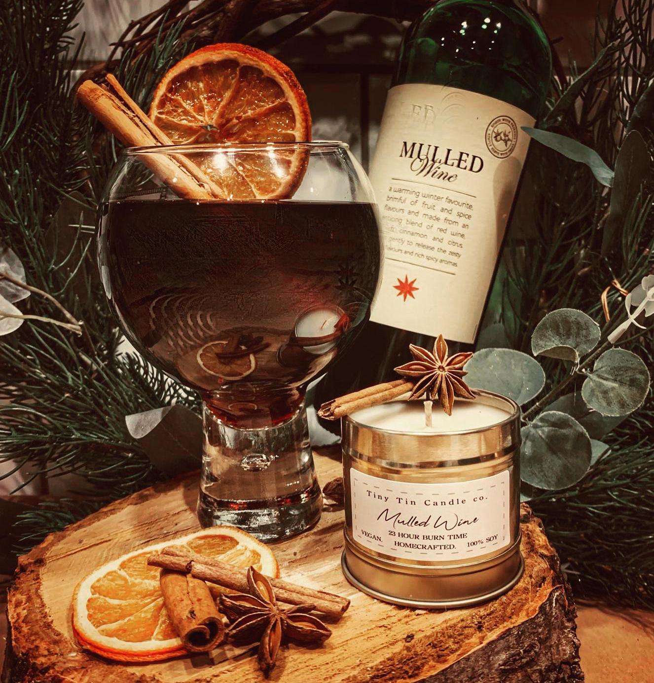 5 Christmas Candle Gift Set | Soy Candles in Festive Scents | Holiday Gift Hamper | Vegan & Hand-Poured Candles | Perfect Christmas Gift